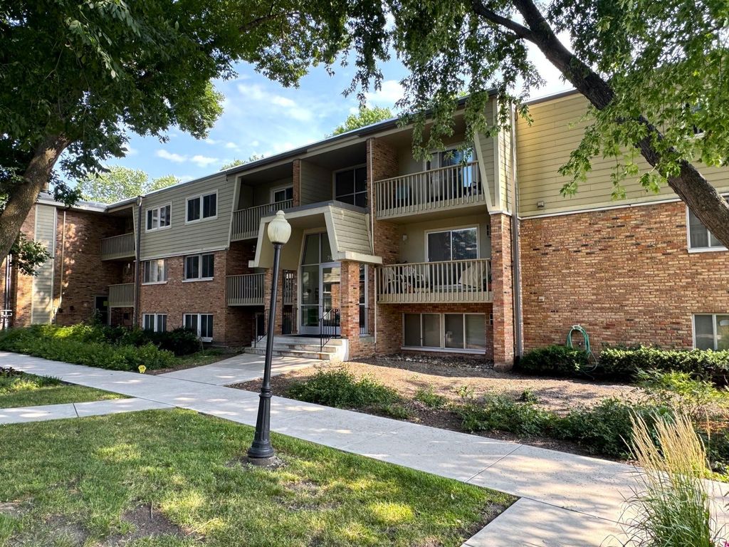 7414 W 22nd Street 306, Saint Louis Park, MN 55426 — exterior
