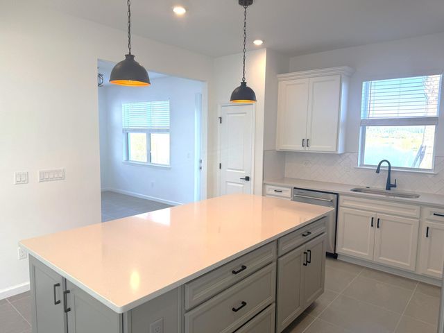 4450 Pinafore Street, Vero Beach, FL 32967