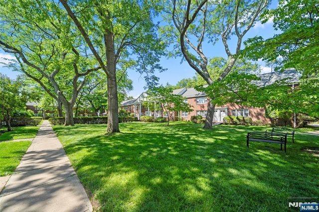 151 Palisade Avenue C12, Englewood, NJ 07631