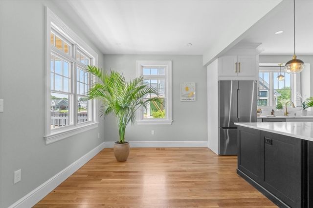 9 Adams Lane 9, Sherborn, MA 01770