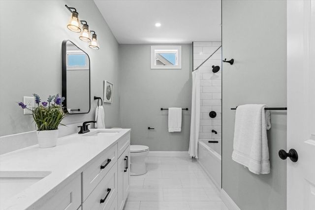 9 Adams Lane 9, Sherborn, MA 01770
