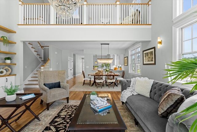 9 Adams Lane 9, Sherborn, MA 01770