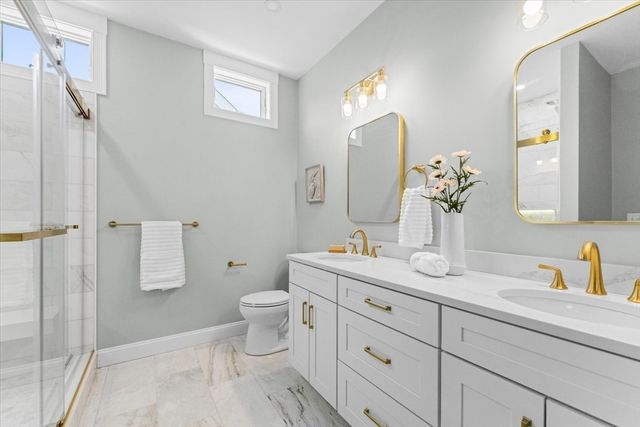 9 Adams Lane 9, Sherborn, MA 01770