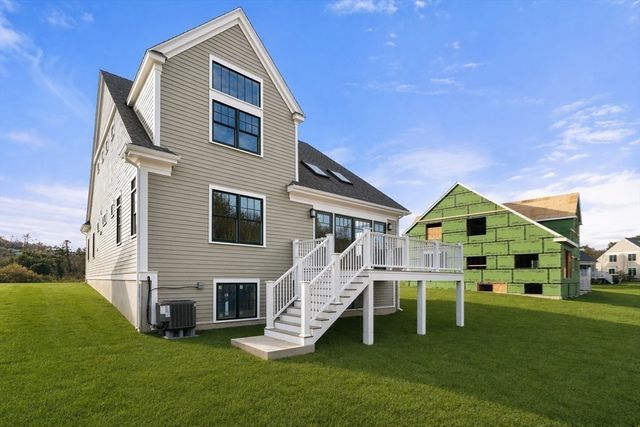 9 Adams Lane 9, Sherborn, MA 01770