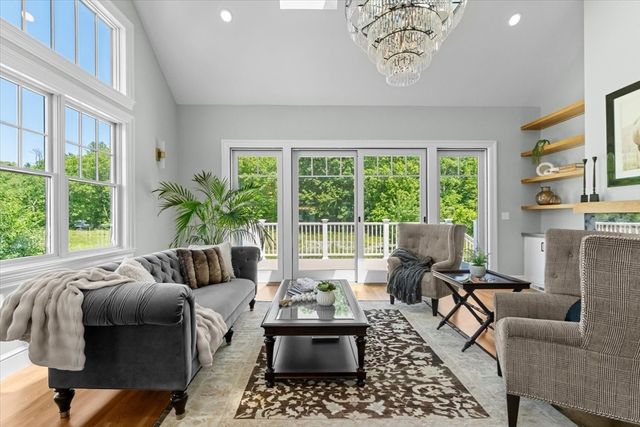 9 Adams Lane 9, Sherborn, MA 01770