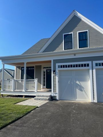 9 Adams Lane 9, Sherborn, MA 01770