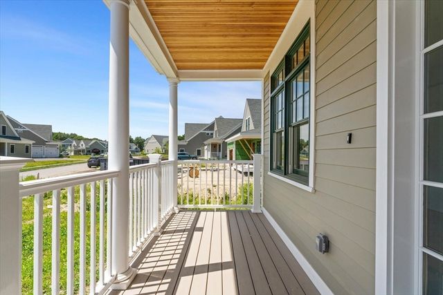 9 Adams Lane 9, Sherborn, MA 01770