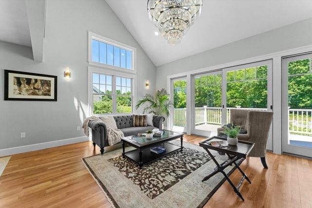 9 Adams Lane 9, Sherborn, MA 01770
