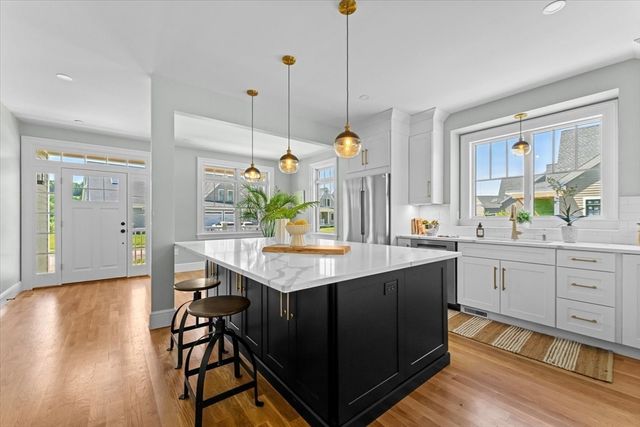 9 Adams Lane 9, Sherborn, MA 01770