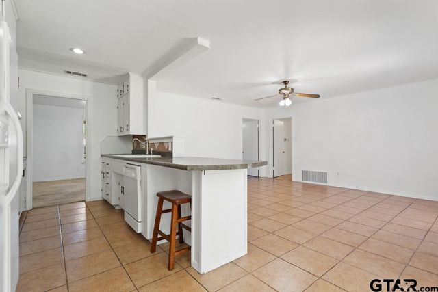 2213 Suanne Drive, Tyler, TX 75701