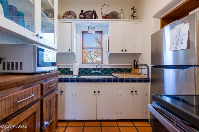 948 N Alder Avenue, Tucson, AZ 85705