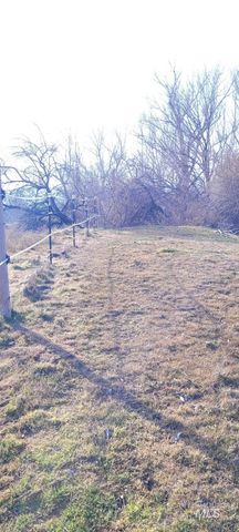 000 Crystal Ln, Wilder, ID 83676