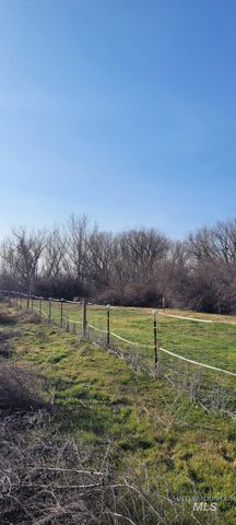 000 Crystal Ln, Wilder, ID 83676