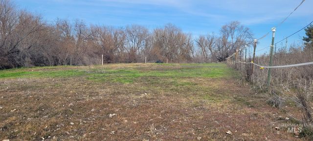 000 Crystal Ln, Wilder, ID 83676