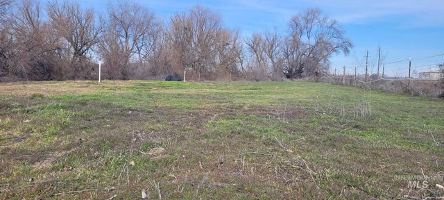 000 Crystal Ln, Wilder, ID 83676