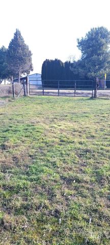 000 Crystal Ln, Wilder, ID 83676