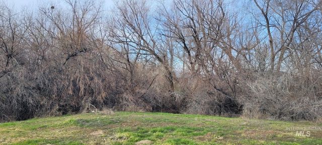 000 Crystal Ln, Wilder, ID 83676