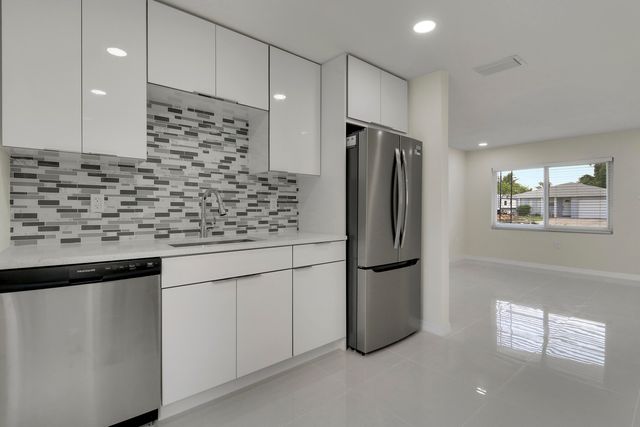 4785 Clinton Boulevard, Lake Worth, FL 33463