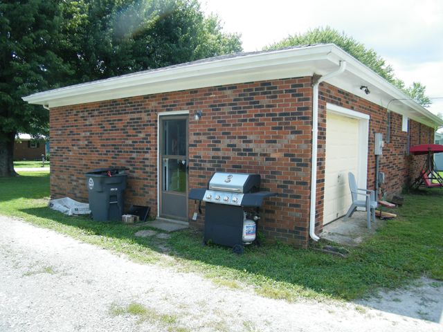 519 Swanee St, Lafayette, TN 37083