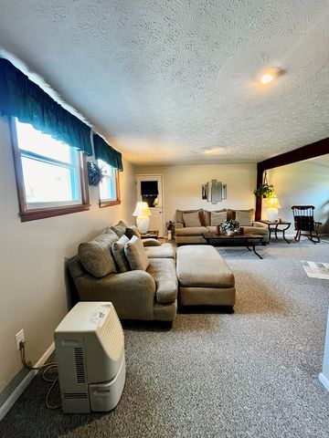 246 Holiday Hill, Lexington, OH 44904