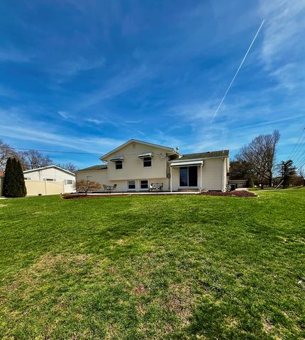 246 Holiday Hill, Lexington, OH 44904