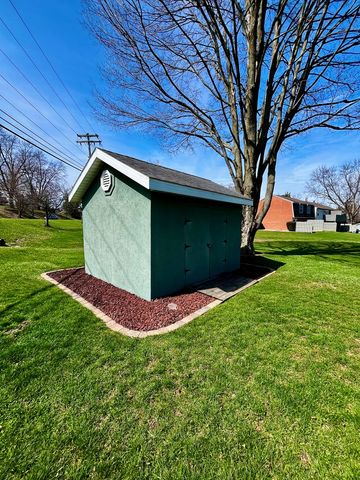 246 Holiday Hill, Lexington, OH 44904