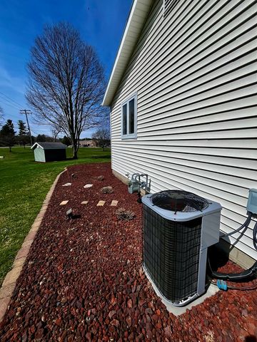 246 Holiday Hill, Lexington, OH 44904