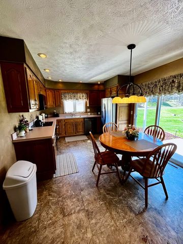 246 Holiday Hill, Lexington, OH 44904