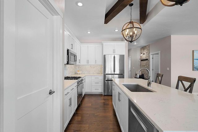 3738 RUSTIC HEIGHTS COURT, Howard, WI 54313