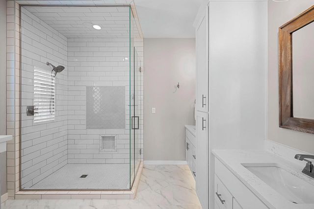 3738 RUSTIC HEIGHTS COURT, Howard, WI 54313