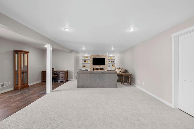 3738 RUSTIC HEIGHTS COURT, Howard, WI 54313