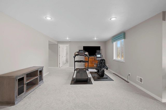 3738 RUSTIC HEIGHTS COURT, Howard, WI 54313