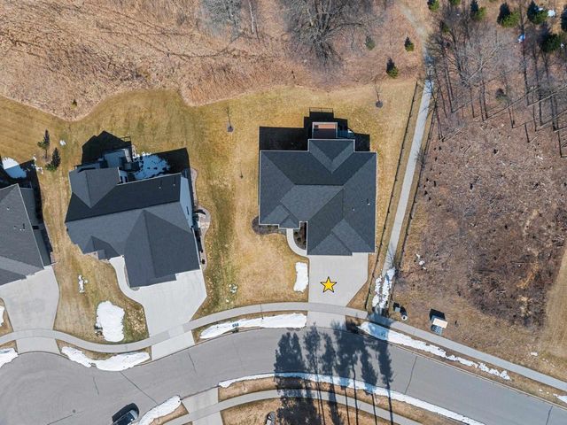 3738 RUSTIC HEIGHTS COURT, Howard, WI 54313