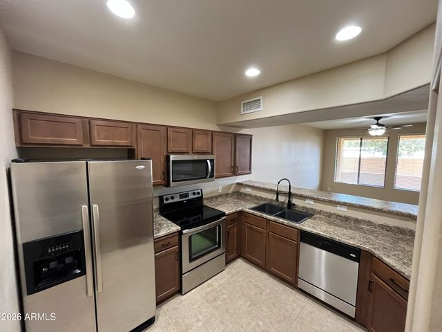16232 N 30TH Place 4, Phoenix, AZ 85032