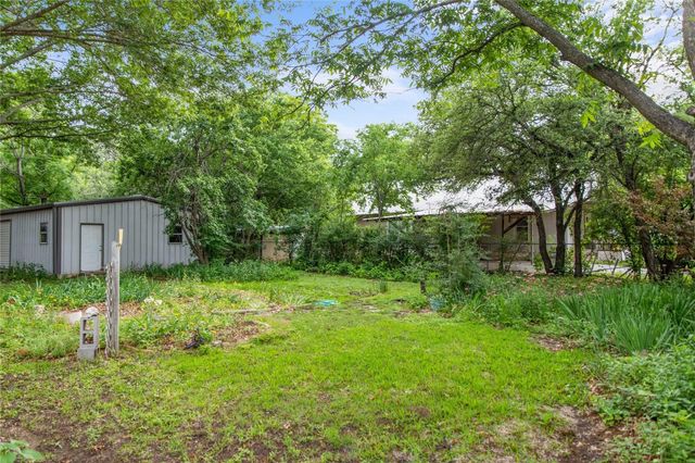 608 S Austin Street, De Leon, TX 76444