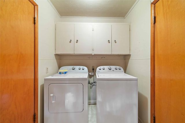 608 S Austin Street, De Leon, TX 76444