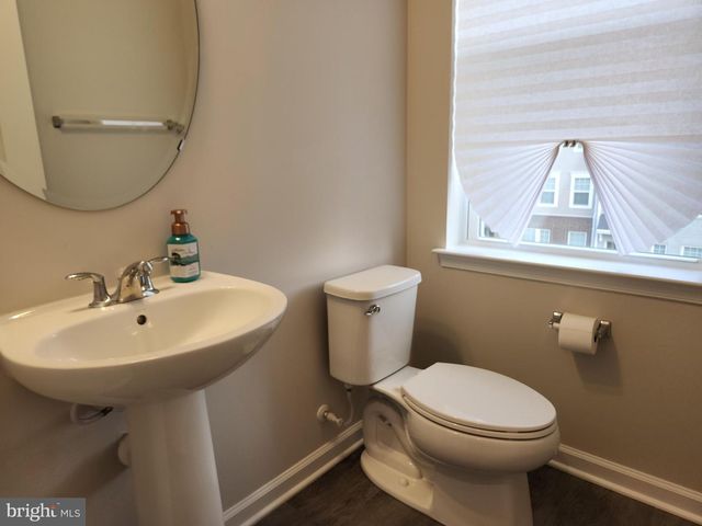 10506 JIM LOVELL LN, Lanham, MD 20706