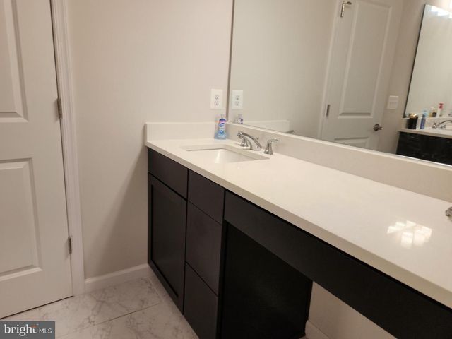10506 JIM LOVELL LN, Lanham, MD 20706