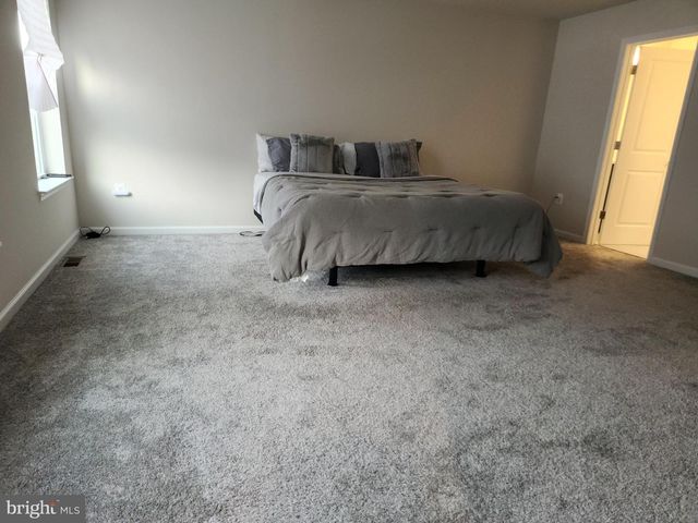 10506 JIM LOVELL LN, Lanham, MD 20706