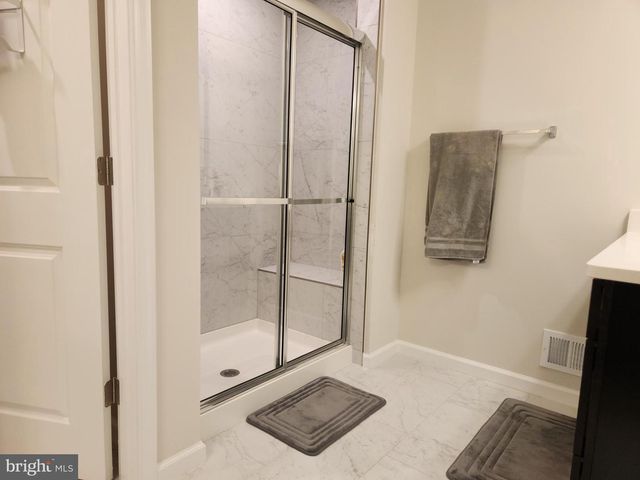 10506 JIM LOVELL LN, Lanham, MD 20706