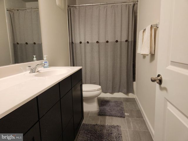 10506 JIM LOVELL LN, Lanham, MD 20706