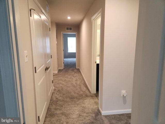 10506 JIM LOVELL LN, Lanham, MD 20706