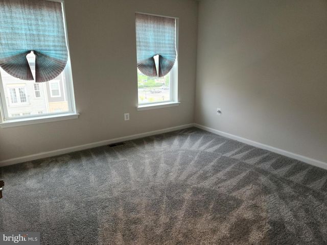 10506 JIM LOVELL LN, Lanham, MD 20706