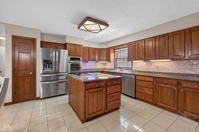 574 Grayburn Court, Terre Haute, IN 47802