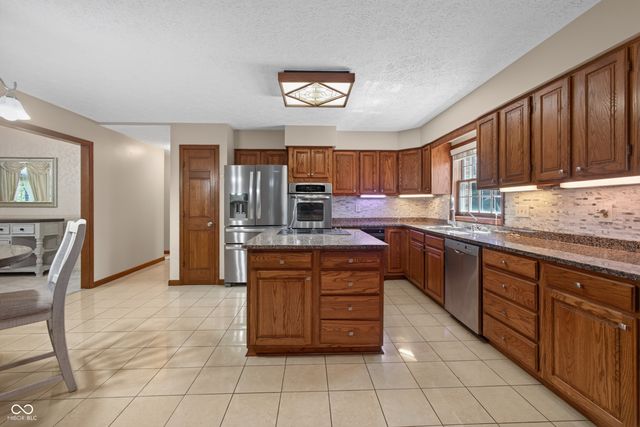 574 Grayburn Court, Terre Haute, IN 47802