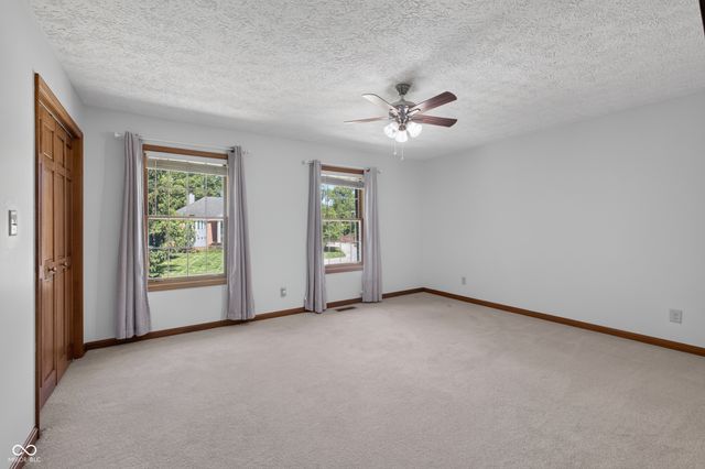 574 Grayburn Court, Terre Haute, IN 47802