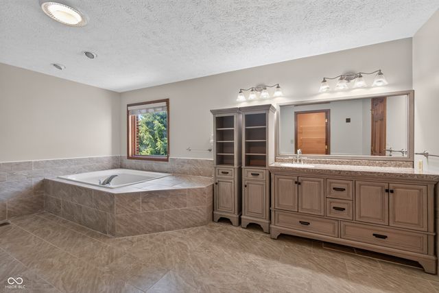 574 Grayburn Court, Terre Haute, IN 47802
