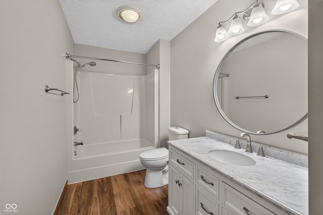 574 Grayburn Court, Terre Haute, IN 47802