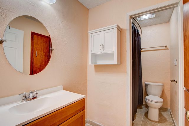 10621 Lanshire Drive A, Austin, TX 78758