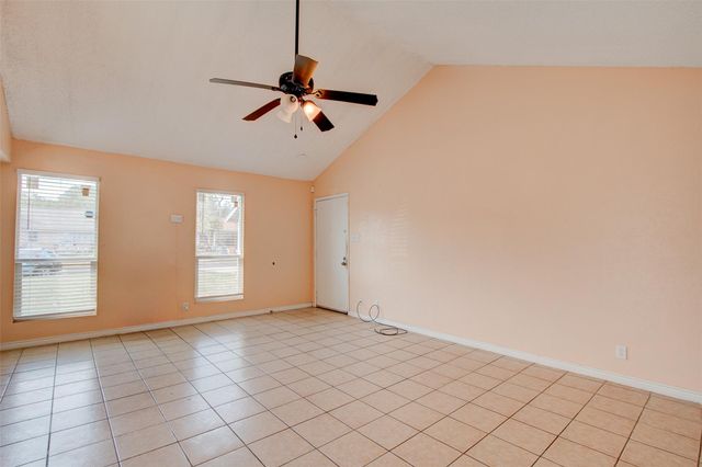 10621 Lanshire Drive A, Austin, TX 78758